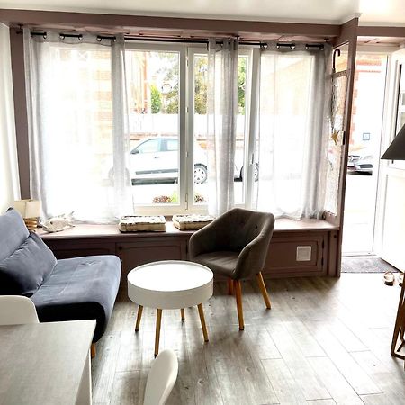 Souplex 50M De La Plage Et Des Commerces Houlgate Exteriör bild